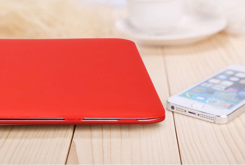 Best Apple Red Rigid Plastic Cases And Covers For MacBook Air And Pro